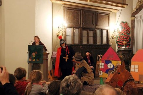 Kurzes Theaterstück anlässlich des Martinstages in der Stadtkirche Großröhrsdorf am 11.11.2014
