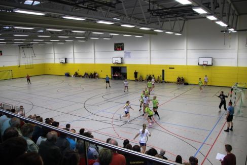 Testspiel des HC Rödertal gegen KPR Jelenia Gora anlässlich der Eröffnung der neuen 3-Feld-Sporthalle