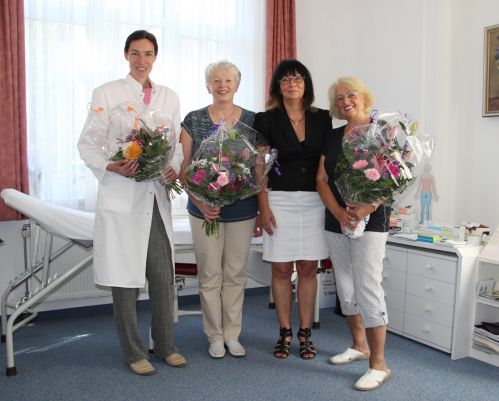 Dr. Anne Rademacher, Dr. Dorothea Dick, Bürgermeisterin Kerstin Ternes und Dipl.-Med. Katrin-Luise Jenatschek (v.l.n.r.)